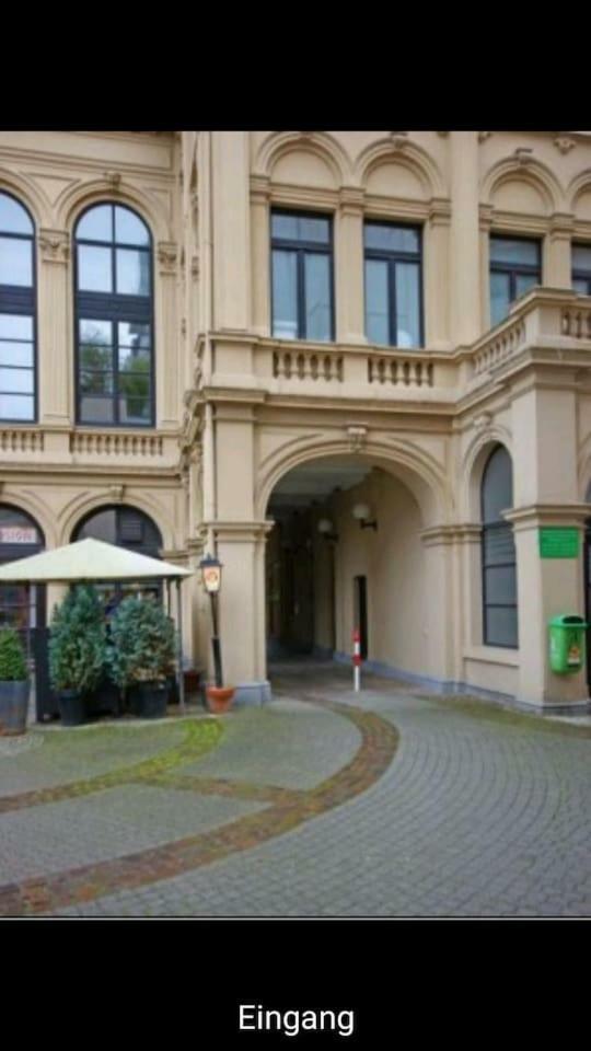 1 Zimmer Wohnung Mit Der Terrasse In Der Innenstadt Wiesbaden Luaran gambar