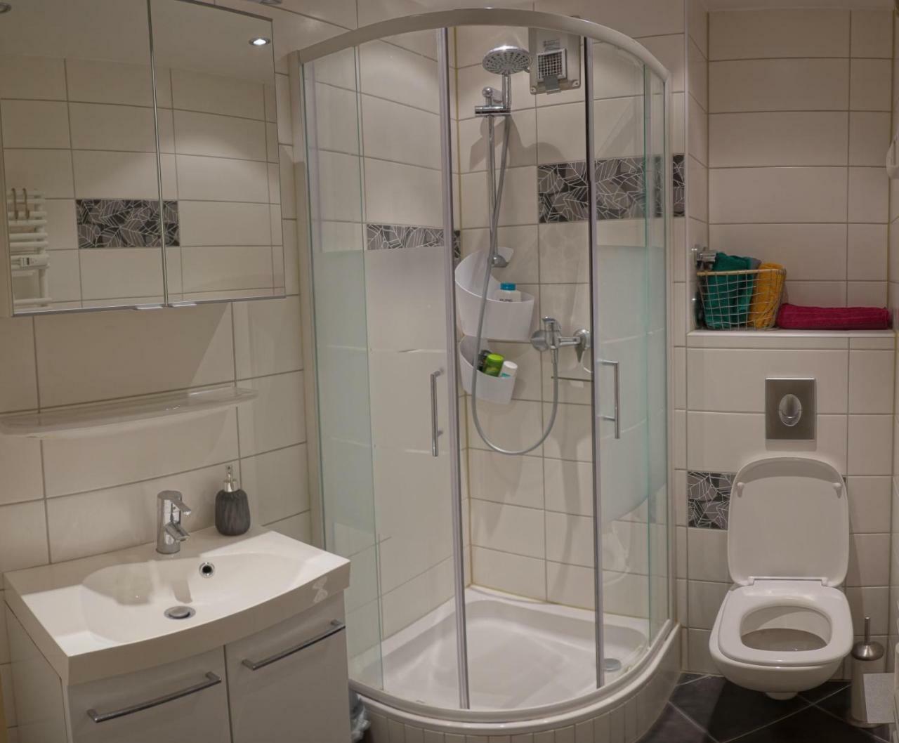 1 Zimmer Wohnung Mit Der Terrasse In Der Innenstadt Wiesbaden Luaran gambar